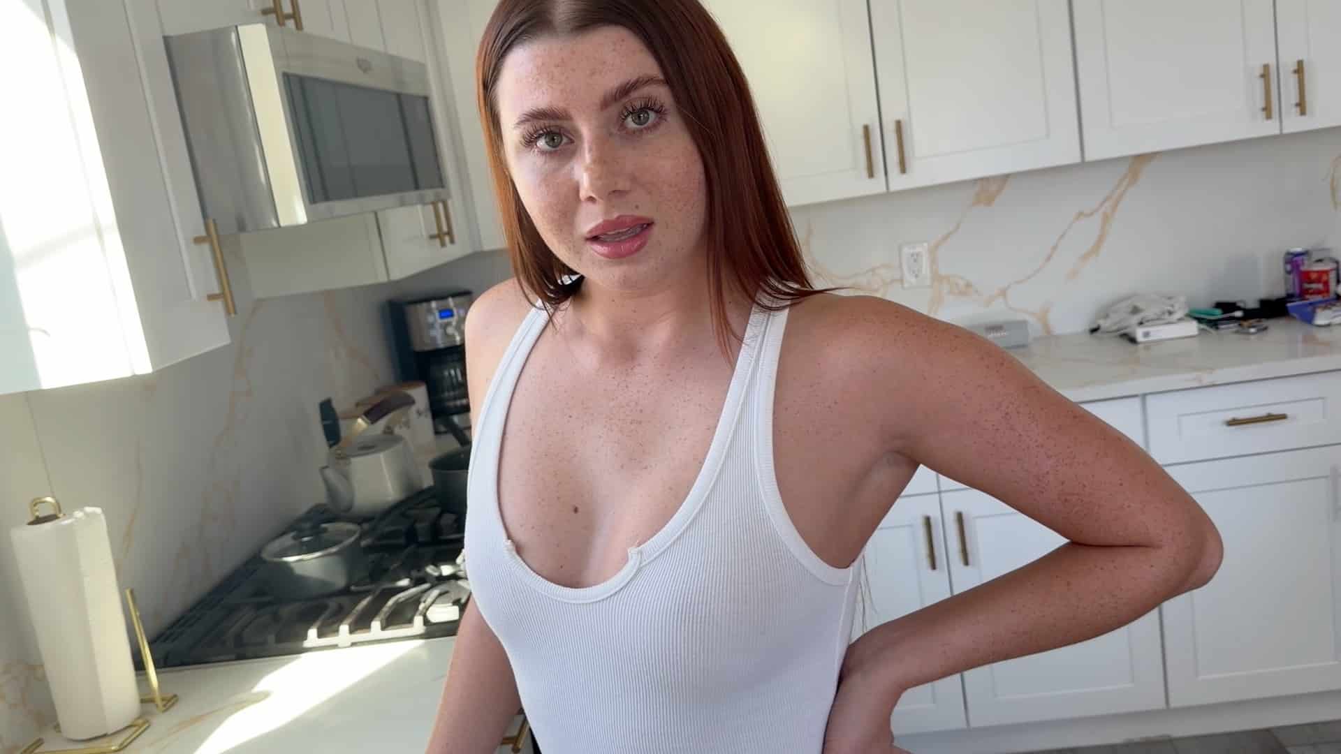 Petite Step Daughter's First Sex Tape